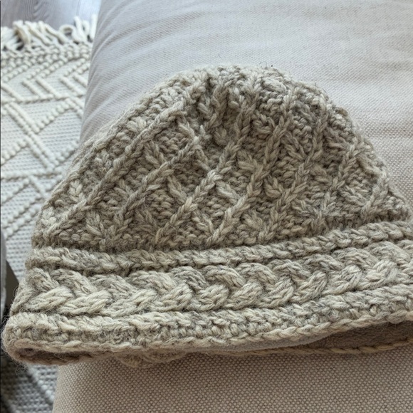 Irish Cozy Knit Beanie with Flower Accent - off white - Picture 3 of 3